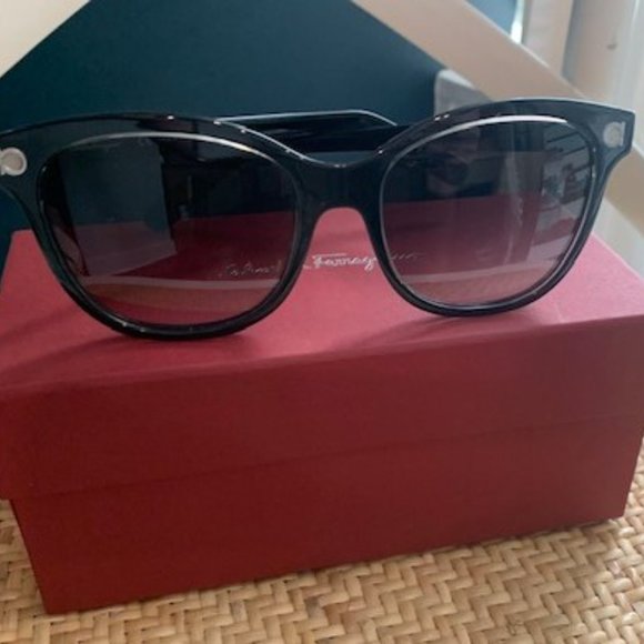 Salvatore Ferragamo Woman\'s Black Sunglasses 55mm main image 5